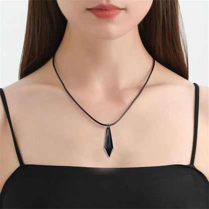 Gothic Dark Bat Necklace Earrings Set for Women Girls Retro Punk Red Black Arrows Crystal Gems Bat Earrings Witch Bat Earrings Halloween Vampire Costumes Jewelry Gifts