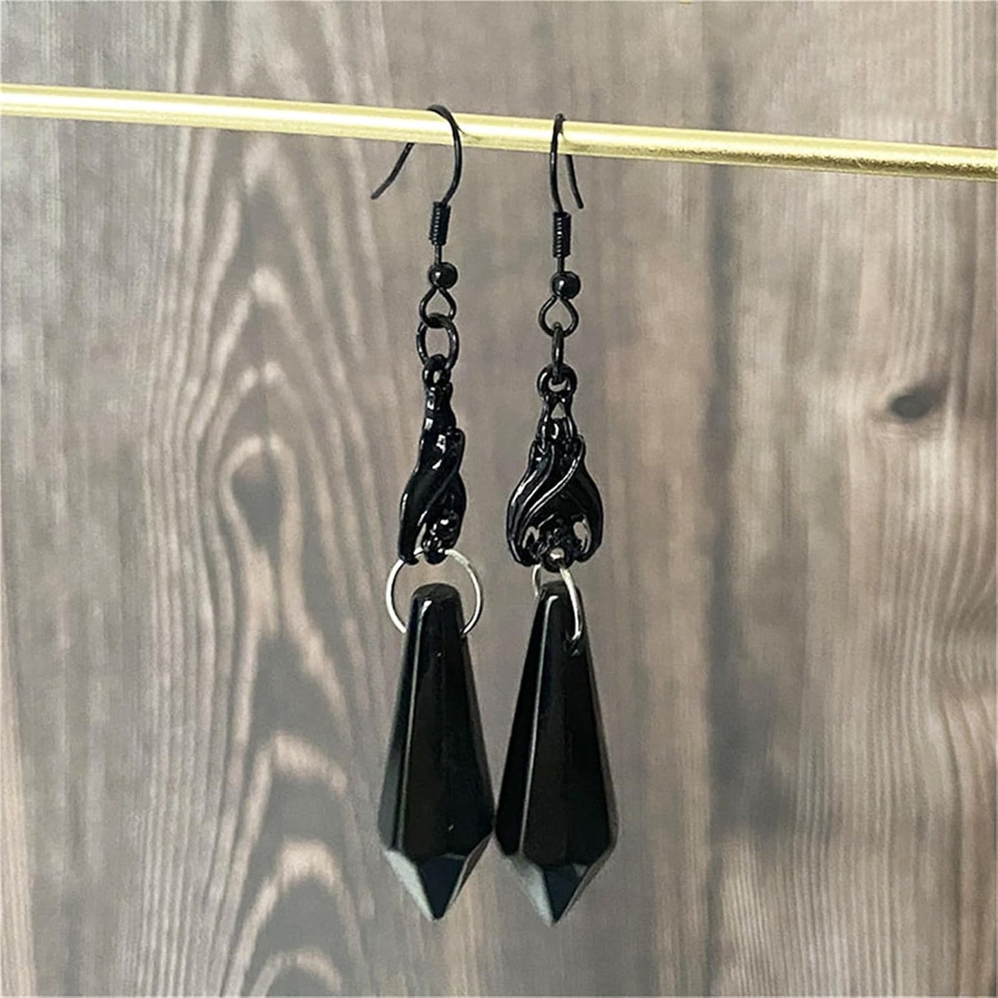 Gothic Dark Bat Necklace Earrings Set for Women Girls Retro Punk Red Black Arrows Crystal Gems Bat Earrings Witch Bat Earrings Halloween Vampire Costumes Jewelry Gifts