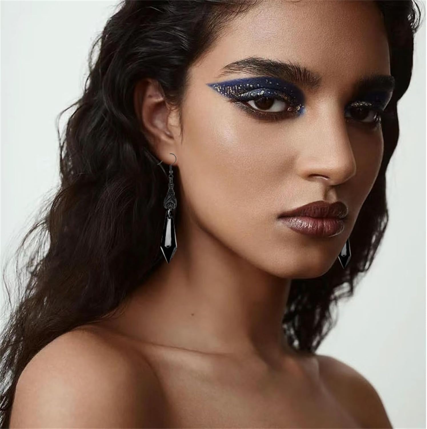 Gothic Dark Bat Necklace Earrings Set for Women Girls Retro Punk Red Black Arrows Crystal Gems Bat Earrings Witch Bat Earrings Halloween Vampire Costumes Jewelry Gifts