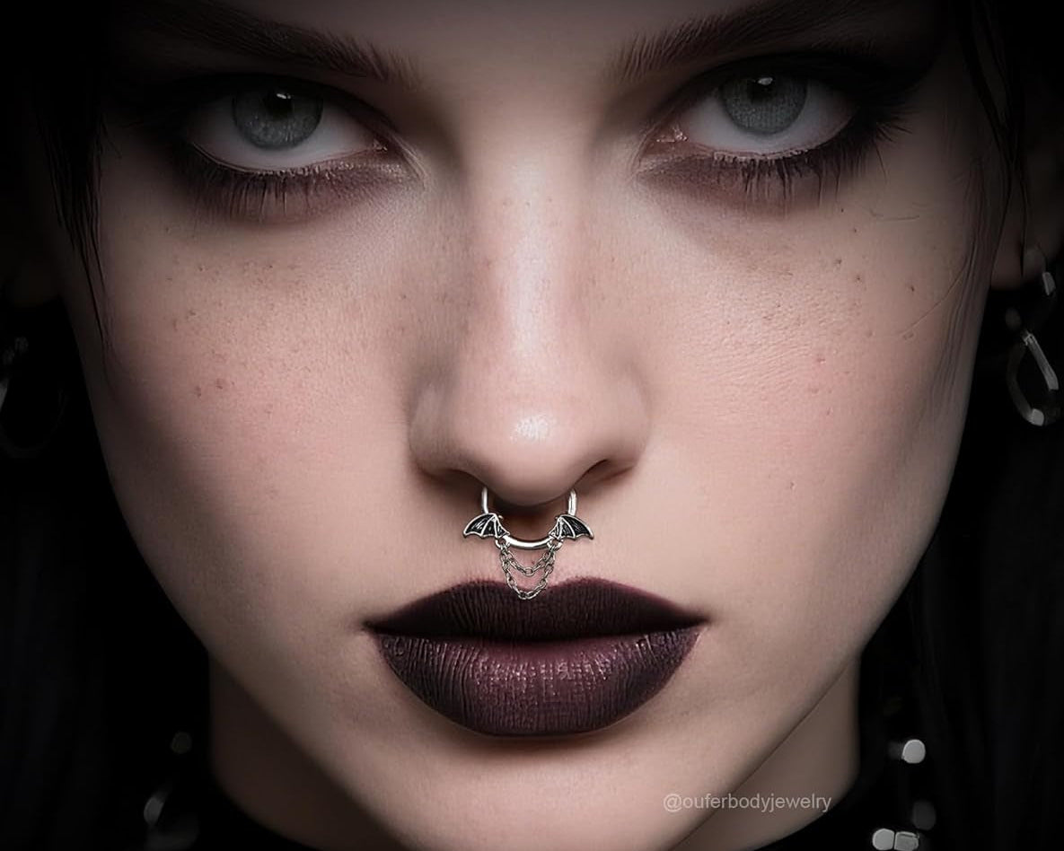 16G Halloween Septum Ring Bat Wing Chain Piercing Jewelry | Gothic Stainless Steel Nose Hoop for Women Men | 8MM 10MM Segment Ring for Vampire Cosplay