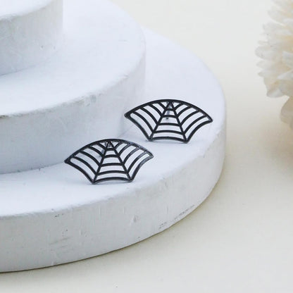 Spider Web Earrings for Women Spider Web Cartilage Earring Funny Fake Spider Punk Stud Earring Hip Hop Goth Halloween Piercing Earring Accessories Jewelry