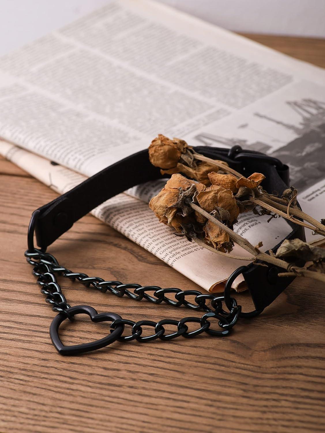 Goth Heart Chain Choker Necklace, PU Leather Choker, Gothic Punk Grunge Emo Necklace, Halloween Christmas Jewelry Gift for Women, Men