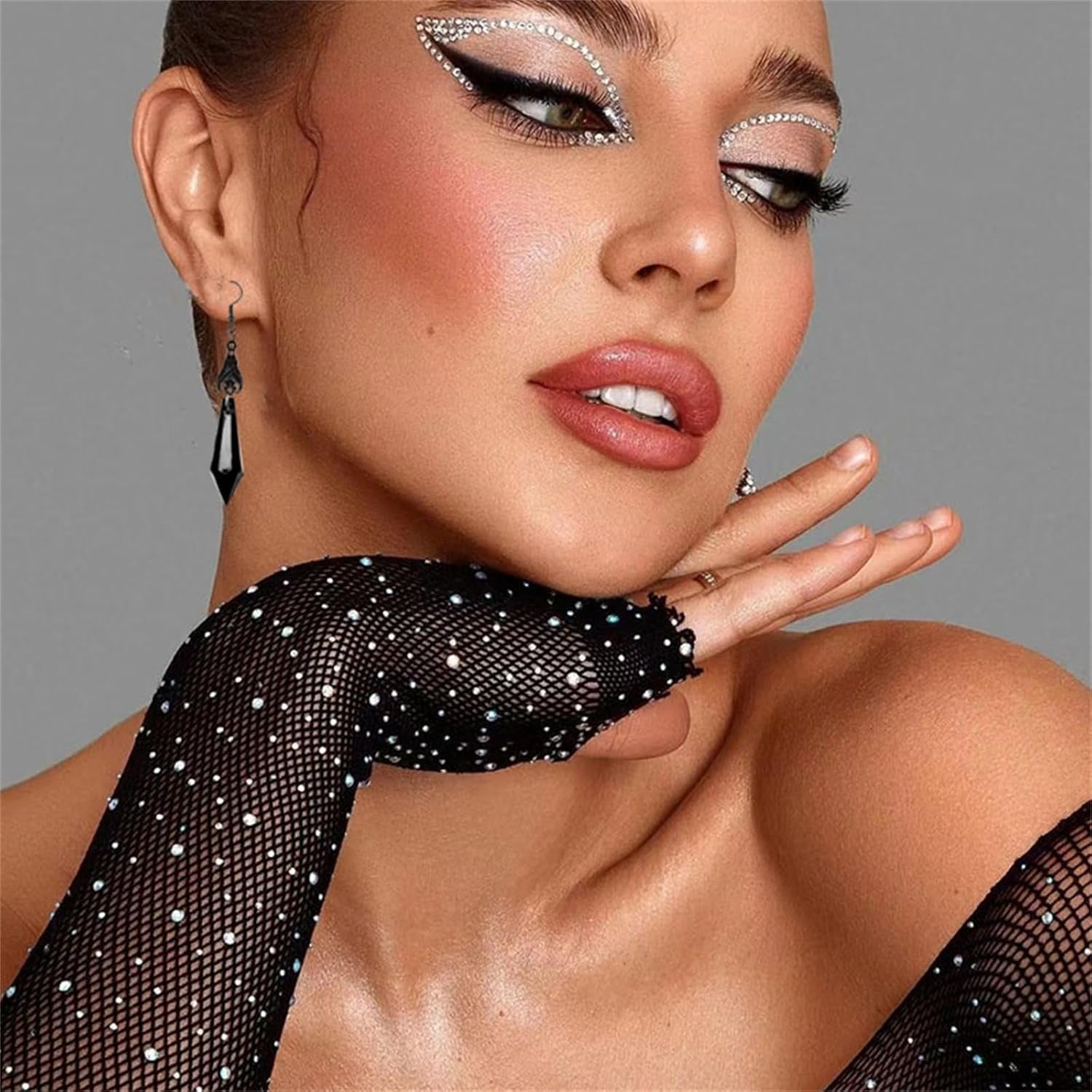 Gothic Dark Bat Necklace Earrings Set for Women Girls Retro Punk Red Black Arrows Crystal Gems Bat Earrings Witch Bat Earrings Halloween Vampire Costumes Jewelry Gifts